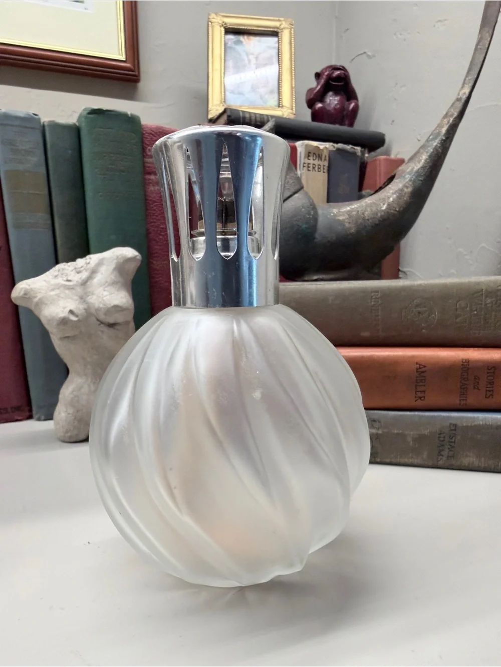 2 Vintage Lampe Berger Fragrance Lamps, Set Frosted Swirl Glass silver gold